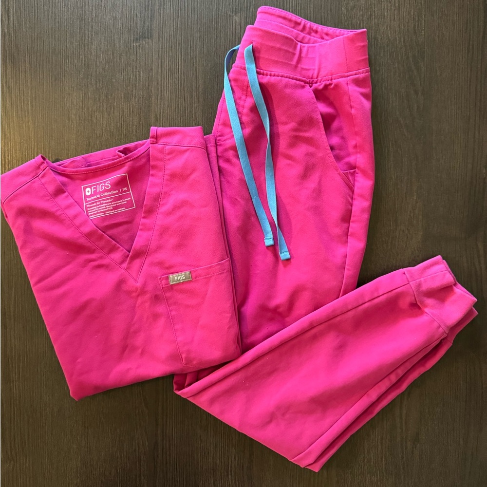 Pink Figs Scrubs XS